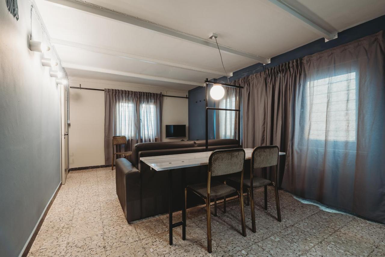Eins Rooms - City Center Лимасол Экстерьер фото