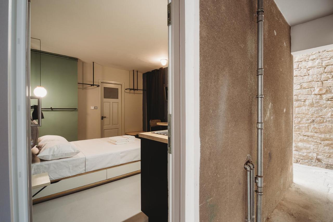 Eins Rooms - City Center Лимасол Экстерьер фото